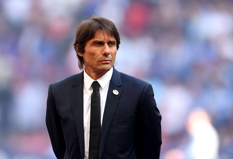 HLV Conte dẫn Napoli