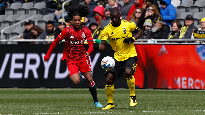 Columbus Crew đấu với Toronto FC