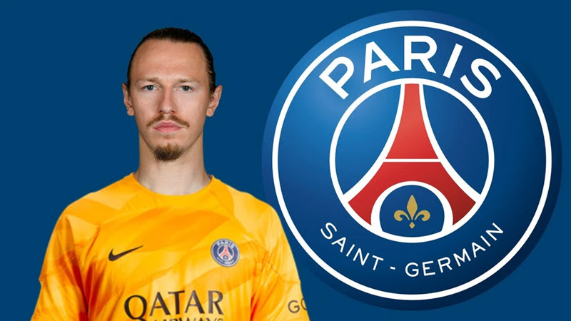 PSG ký hợp đồng với thủ môn Safonov